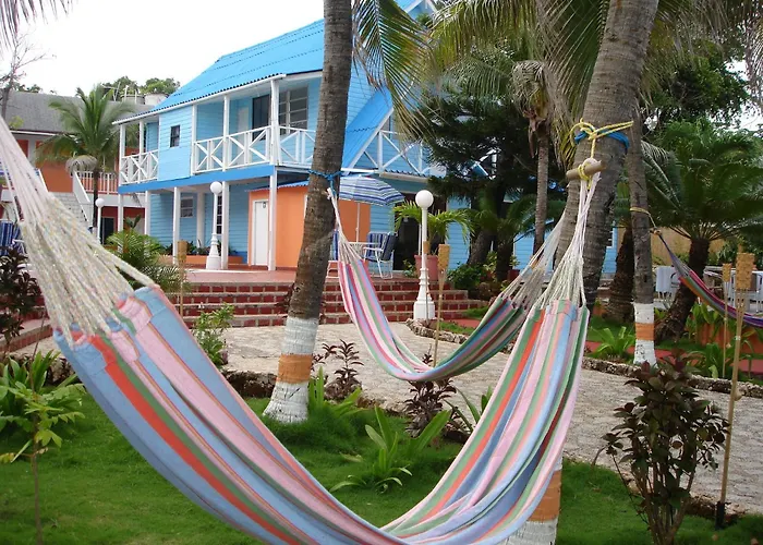 Hotel with pool: Sunset Hotel